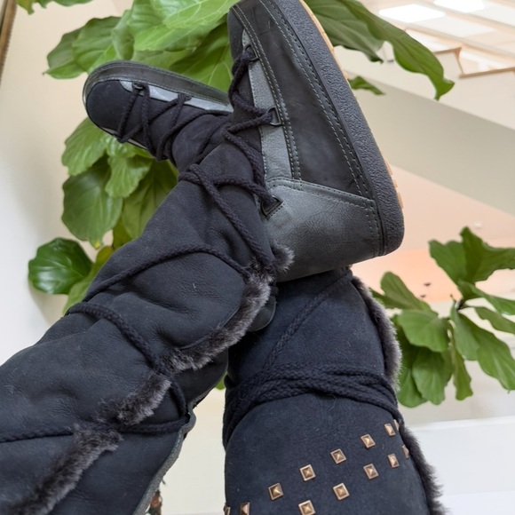 Neiman Marcus Ikkii Inuikii Now over or
bellow knee Winter water proof Boots ❄️ - Picture 2 of 7